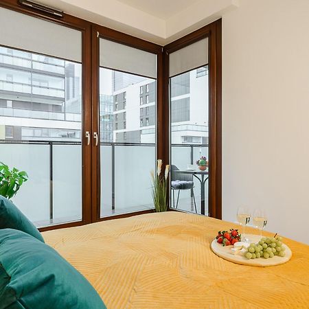 Cozy Family Apartments With Balcony Near Zlote Tarasy Варшава Екстериор снимка