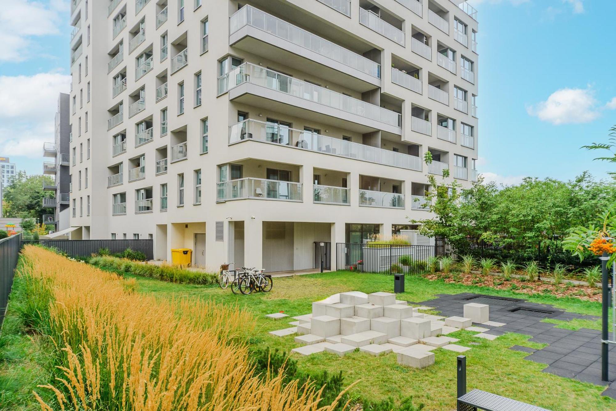 Cozy Family Apartments With Balcony Near Zlote Tarasy Варшава Стая снимка